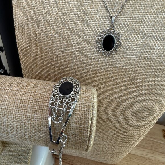 Silver-Tone Bracelet & Pendant Necklace Set With Black Oval Stones, Mourning - Picture 13 of 14